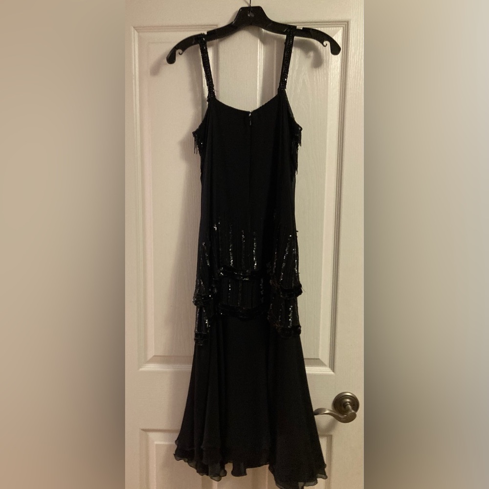 Gorgeous Vintage Beaded Dress. 100% Silk. Sequins and beads. Size Small. - Picture 7 of 9